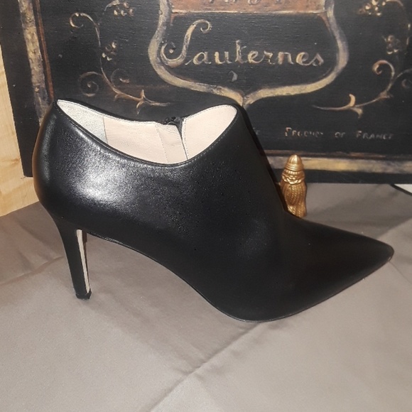 Ladies via Spiga booties - Picture 4 of 8